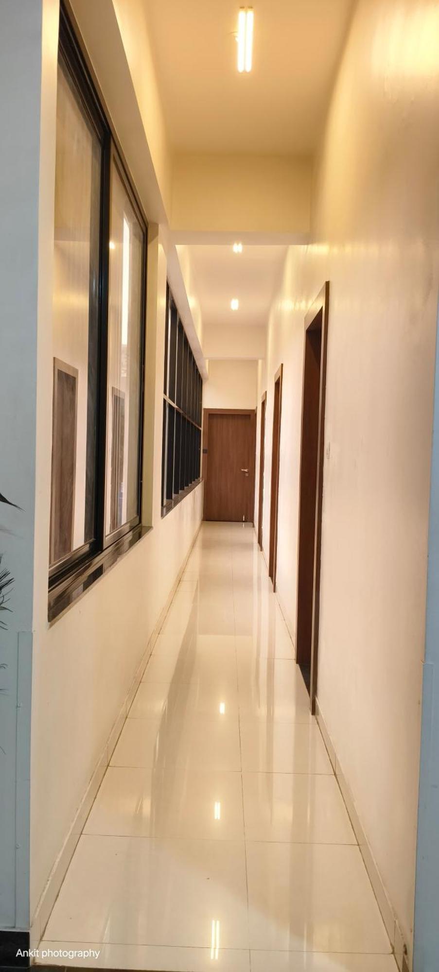 Fabhotel Royal Suits - Nr Mahadji Shinde Chhatri Mundhva 외부 사진